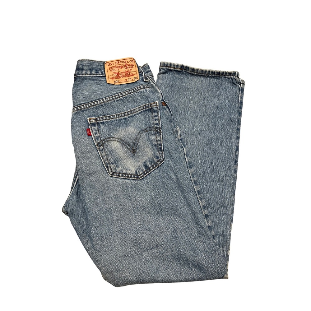 Levis 505 Regular Fit Jeans Mens 32x30 Medium Wash Straight Leg Denim Blue